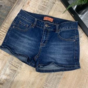 Wax Jean Woman’s Denim Stretch Shorts Small